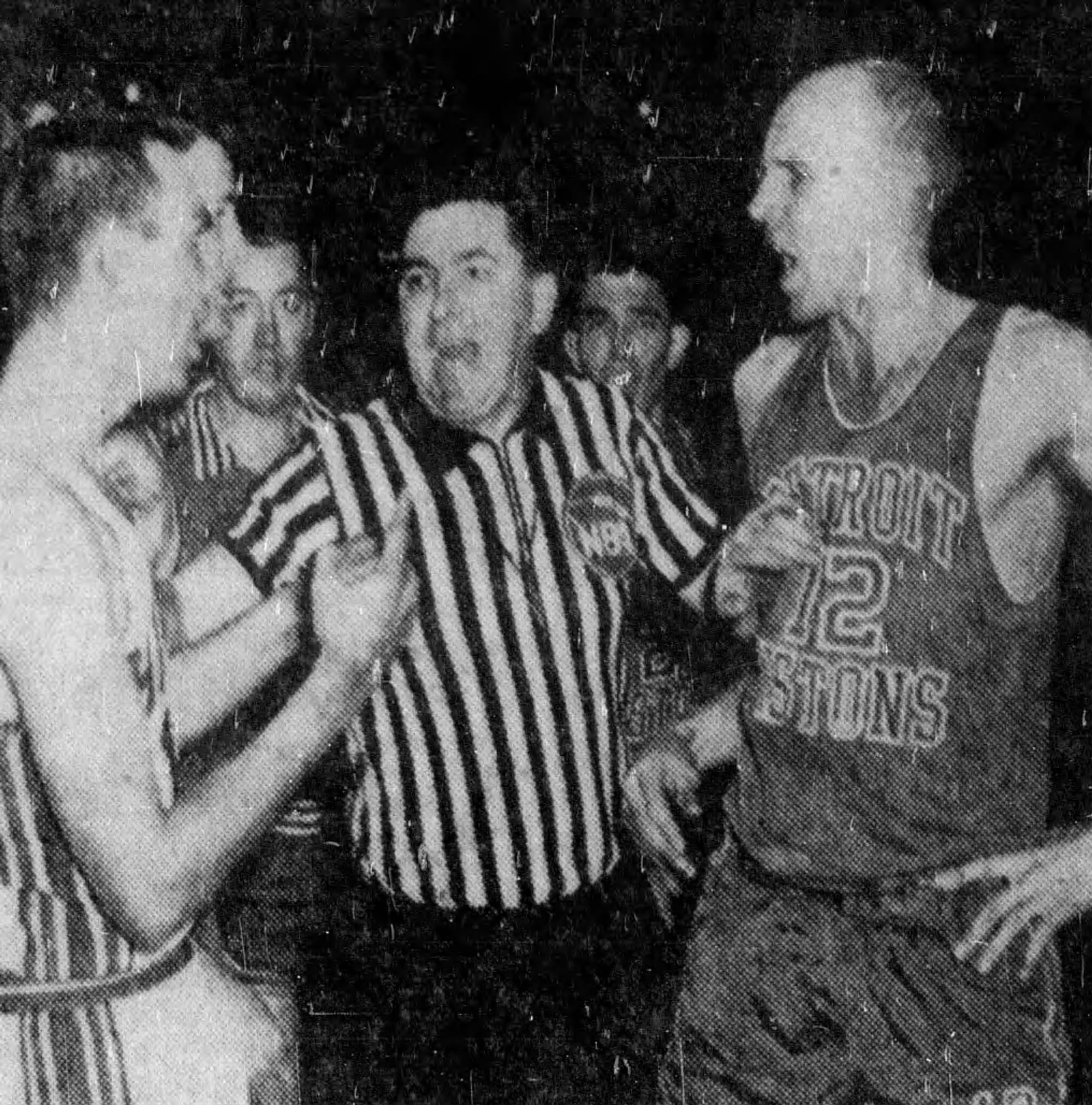 Le ton est vite monté entre Hawks et Pistons dans ce premier match, avec un accrochage entre Win Wilfong et George Yardley. source : The Forum (1958)